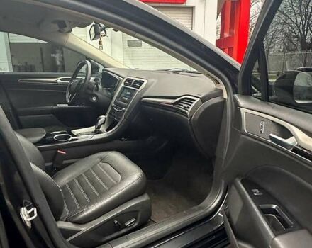 Чорний Форд Фьюжен, об'ємом двигуна 2 л та пробігом 193 тис. км за 10600 $, фото 4 на Automoto.ua