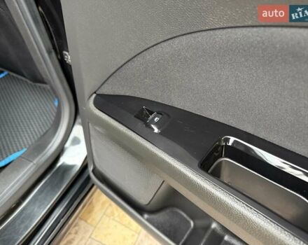 Чорний Форд Фьюжен, об'ємом двигуна 1.6 л та пробігом 181 тис. км за 8200 $, фото 58 на Automoto.ua