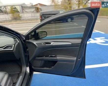 Черный Форд Фьюжн, объемом двигателя 2 л и пробегом 218 тыс. км за 11999 $, фото 33 на Automoto.ua