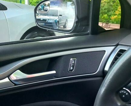 Черный Форд Фьюжн, объемом двигателя 2.5 л и пробегом 165 тыс. км за 10500 $, фото 9 на Automoto.ua