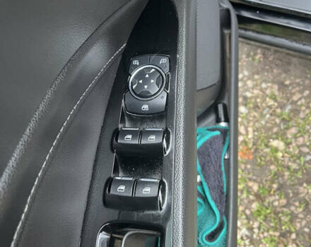 Чорний Форд Фьюжен, об'ємом двигуна 2 л та пробігом 137 тис. км за 11600 $, фото 39 на Automoto.ua