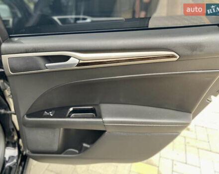 Черный Форд Фьюжн, объемом двигателя 2 л и пробегом 249 тыс. км за 10977 $, фото 28 на Automoto.ua