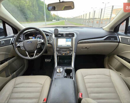 Черный Форд Фьюжн, объемом двигателя 2 л и пробегом 178 тыс. км за 14000 $, фото 15 на Automoto.ua