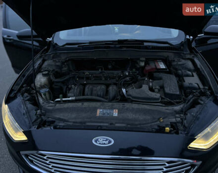 Черный Форд Фьюжн, объемом двигателя 2.49 л и пробегом 226 тыс. км за 10900 $, фото 22 на Automoto.ua