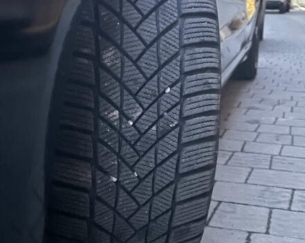 Черный Форд Фьюжн, объемом двигателя 2.49 л и пробегом 181 тыс. км за 10500 $, фото 10 на Automoto.ua