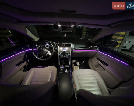 Чорний Форд Фьюжен, об'ємом двигуна 2 л та пробігом 82 тис. км за 12500 $, фото 6 на Automoto.ua