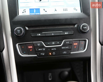 Чорний Форд Фьюжен, об'ємом двигуна 2 л та пробігом 192 тис. км за 12500 $, фото 5 на Automoto.ua