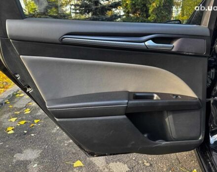 Черный Форд Фьюжн, объемом двигателя 2.7 л и пробегом 178 тыс. км за 13490 $, фото 26 на Automoto.ua