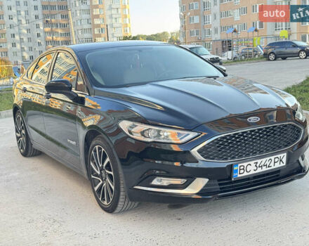 Чорний Форд Фьюжен, об'ємом двигуна 2 л та пробігом 171 тис. км за 12900 $, фото 1 на Automoto.ua