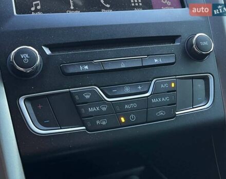 Форд Фьюжен 2016 у Києві на Automoto.ua Чорний Форд Фьюжен, об'ємом двигуна 2 л та пробігом 181 тис. км за 10990 $, фото 21 на Automoto.ua