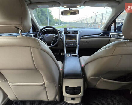 Черный Форд Фьюжн, объемом двигателя 2 л и пробегом 178 тыс. км за 14000 $, фото 16 на Automoto.ua