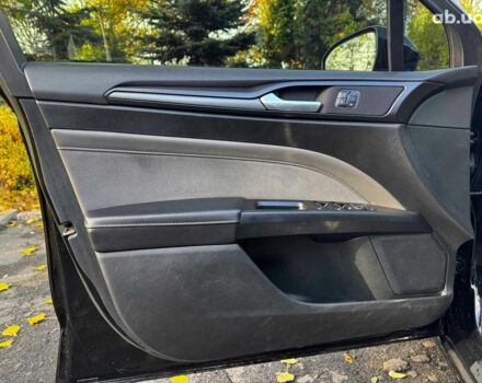 Черный Форд Фьюжн, объемом двигателя 2.7 л и пробегом 178 тыс. км за 13490 $, фото 11 на Automoto.ua