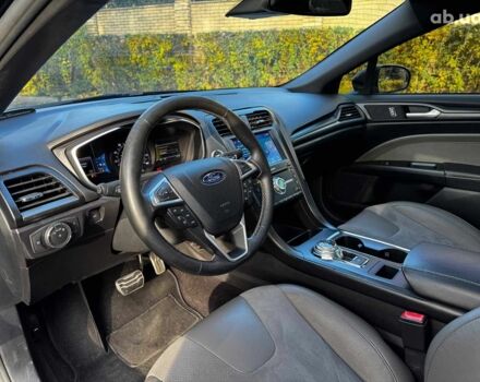 Черный Форд Фьюжн, объемом двигателя 2.7 л и пробегом 178 тыс. км за 13490 $, фото 13 на Automoto.ua