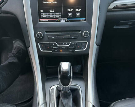 Чорний Форд Фьюжен, об'ємом двигуна 2 л та пробігом 120 тис. км за 10900 $, фото 4 на Automoto.ua