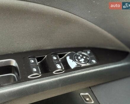 Чорний Форд Фьюжен, об'ємом двигуна 2 л та пробігом 200 тис. км за 15290 $, фото 24 на Automoto.ua