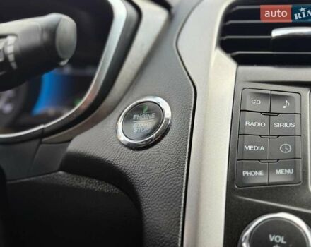 Чорний Форд Фьюжен, об'ємом двигуна 2 л та пробігом 200 тис. км за 15290 $, фото 31 на Automoto.ua