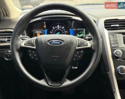 Чорний Форд Фьюжен, об'ємом двигуна 2 л та пробігом 200 тис. км за 15290 $, фото 17 на Automoto.ua