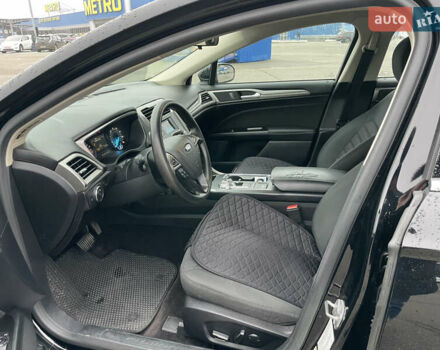 Чорний Форд Фьюжен, об'ємом двигуна 2.4 л та пробігом 180 тис. км за 12000 $, фото 8 на Automoto.ua