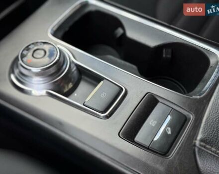 Чорний Форд Фьюжен, об'ємом двигуна 2 л та пробігом 200 тис. км за 15290 $, фото 27 на Automoto.ua