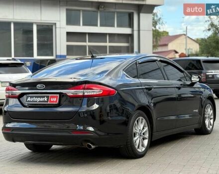 Чорний Форд Фьюжен, об'ємом двигуна 2 л та пробігом 200 тис. км за 15290 $, фото 5 на Automoto.ua