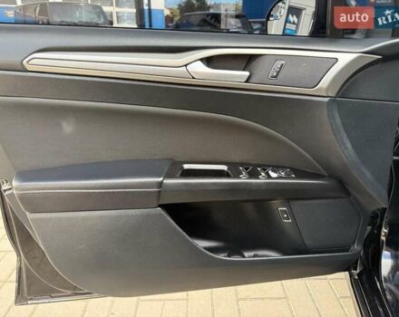 Чорний Форд Фьюжен, об'ємом двигуна 2 л та пробігом 200 тис. км за 15290 $, фото 22 на Automoto.ua