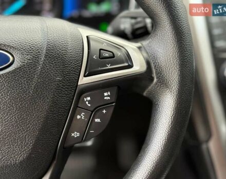 Чорний Форд Фьюжен, об'ємом двигуна 2 л та пробігом 200 тис. км за 15290 $, фото 32 на Automoto.ua