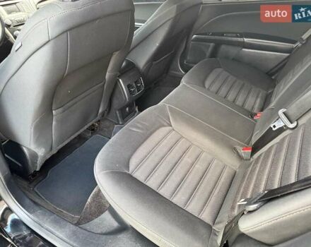 Чорний Форд Фьюжен, об'ємом двигуна 2 л та пробігом 200 тис. км за 15290 $, фото 10 на Automoto.ua