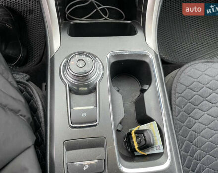 Чорний Форд Фьюжен, об'ємом двигуна 2.4 л та пробігом 180 тис. км за 12000 $, фото 14 на Automoto.ua