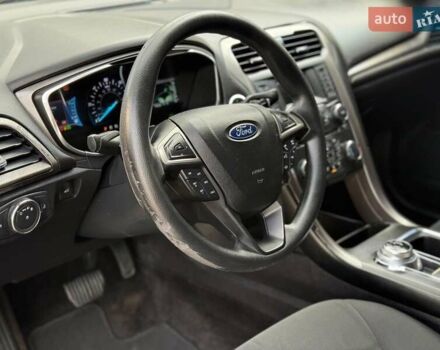 Чорний Форд Фьюжен, об'ємом двигуна 2 л та пробігом 200 тис. км за 15290 $, фото 25 на Automoto.ua