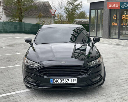 Форд Фьюжен 2018 у Вараш (Кузнецовськ) на Automoto.ua Чорний Форд Фьюжен, об'ємом двигуна 2.5 л та пробігом 131 тис. км за 14500 $, фото 1 на Automoto.ua