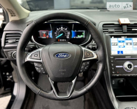 Чорний Форд Фьюжен, об'ємом двигуна 2 л та пробігом 111 тис. км за 17900 $, фото 29 на Automoto.ua