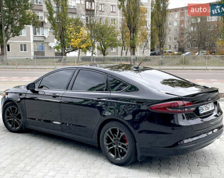 Форд Фьюжен 2018 у Вараш (Кузнецовськ) на Automoto.ua Чорний Форд Фьюжен, об'ємом двигуна 2.5 л та пробігом 131 тис. км за 14500 $, фото 5 на Automoto.ua