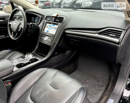 Чорний Форд Фьюжен, об'ємом двигуна 2 л та пробігом 111 тис. км за 17900 $, фото 27 на Automoto.ua