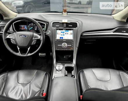 Чорний Форд Фьюжен, об'ємом двигуна 2 л та пробігом 111 тис. км за 17900 $, фото 8 на Automoto.ua