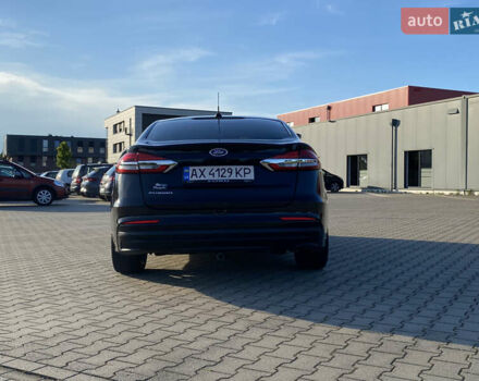 Черный Форд Фьюжн, объемом двигателя 2.49 л и пробегом 100 тыс. км за 14000 $, фото 4 на Automoto.ua