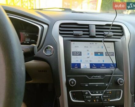 Черный Форд Фьюжн, объемом двигателя 1.5 л и пробегом 94 тыс. км за 12500 $, фото 16 на Automoto.ua