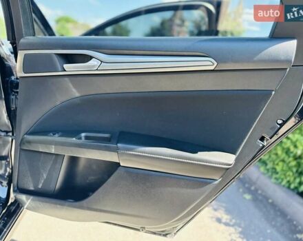 Черный Форд Фьюжн, объемом двигателя 2 л и пробегом 45 тыс. км за 14950 $, фото 59 на Automoto.ua