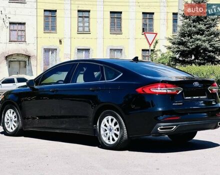 Черный Форд Фьюжн, объемом двигателя 2 л и пробегом 45 тыс. км за 15750 $, фото 3 на Automoto.ua