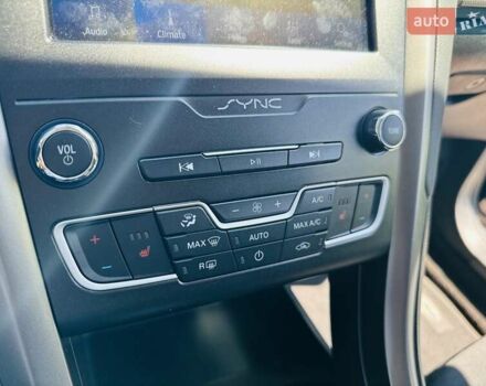 Черный Форд Фьюжн, объемом двигателя 2 л и пробегом 45 тыс. км за 14950 $, фото 51 на Automoto.ua