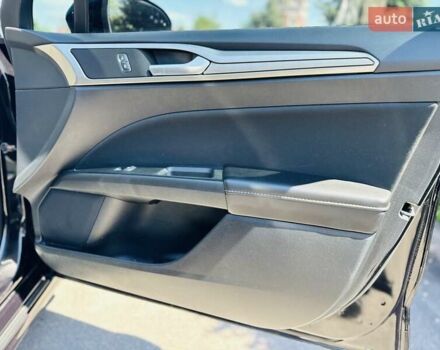 Черный Форд Фьюжн, объемом двигателя 2 л и пробегом 45 тыс. км за 14950 $, фото 41 на Automoto.ua