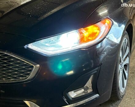 Черный Форд Фьюжн, объемом двигателя 2 л и пробегом 122 тыс. км за 12890 $, фото 2 на Automoto.ua