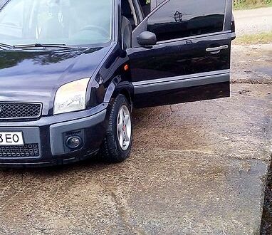 Форд Фьюжен 2008 у Воловце на Automoto.ua Чорний Форд Фьюжен, об'ємом двигуна 14 л та пробігом 278 тис. км за 5000 $, фото 1 на Automoto.ua