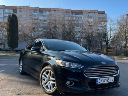 Форд Фьюжен 2012 у Рівному на Automoto.ua Чорний Форд Фьюжен, об'ємом двигуна 2.49 л та пробігом 152 тис. км за 8800 $, фото 1 на Automoto.ua