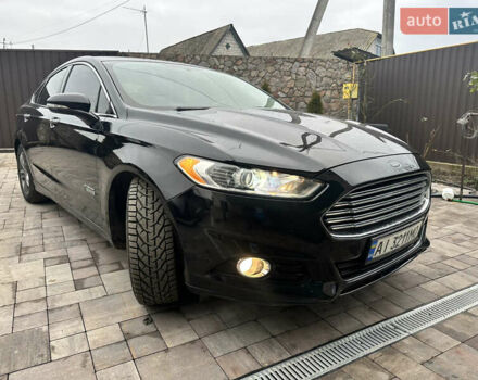 Чорний Форд Фьюжен, об'ємом двигуна 2 л та пробігом 101 тис. км за 12300 $, фото 1 на Automoto.ua