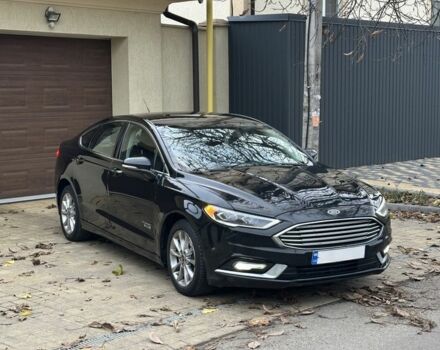 Чорний Форд Фьюжен, об'ємом двигуна 2 л та пробігом 200 тис. км за 13000 $, фото 1 на Automoto.ua