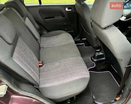 Фіолетовий Форд Фьюжен, об'ємом двигуна 1.6 л та пробігом 180 тис. км за 6500 $, фото 17 на Automoto.ua