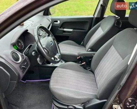 Фіолетовий Форд Фьюжен, об'ємом двигуна 1.6 л та пробігом 180 тис. км за 6500 $, фото 7 на Automoto.ua