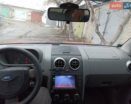 Червоний Форд Фьюжен, об'ємом двигуна 1.39 л та пробігом 150 тис. км за 4200 $, фото 10 на Automoto.ua