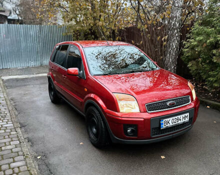 Красный Форд Фьюжн, объемом двигателя 1.4 л и пробегом 219 тыс. км за 5150 $, фото 2 на Automoto.ua