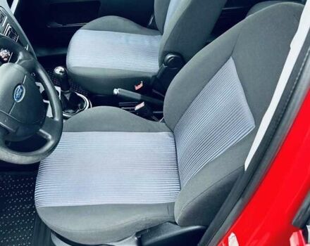 Червоний Форд Фьюжен, об'ємом двигуна 1.4 л та пробігом 170 тис. км за 4800 $, фото 11 на Automoto.ua